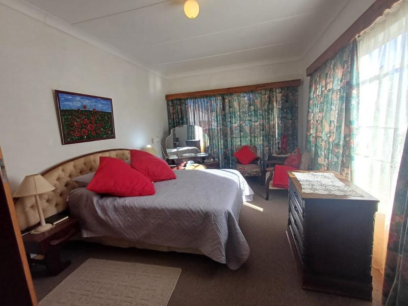5 Bedroom Property for Sale in Parys Free State